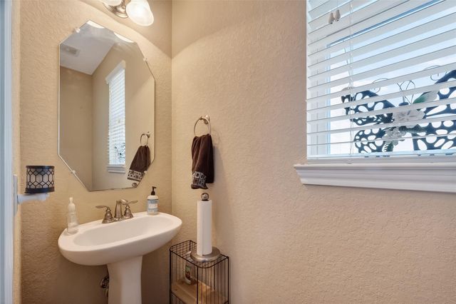 3418 Barbers Hill Road, Highlands, TX 77562