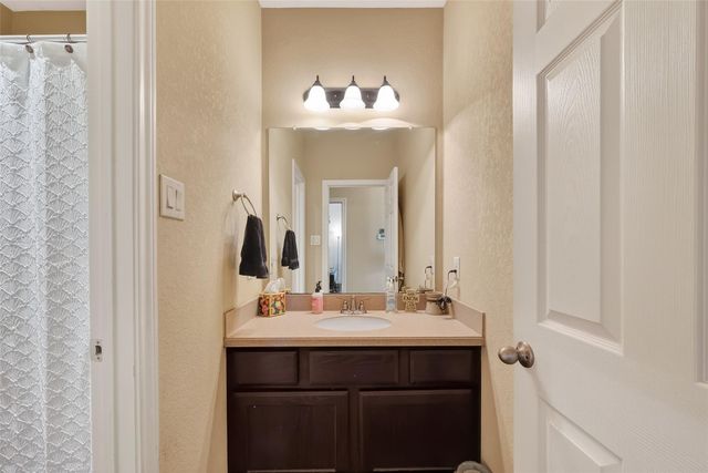 3418 Barbers Hill Road, Highlands, TX 77562