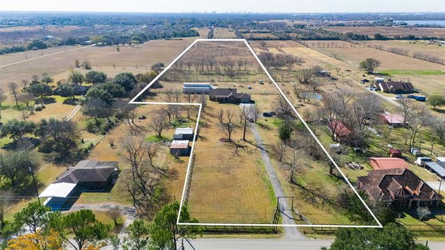 3418 Barbers Hill Road, Highlands, TX 77562