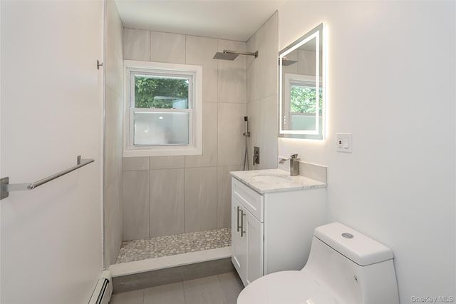 12 Garland, Westbury, NY 11590