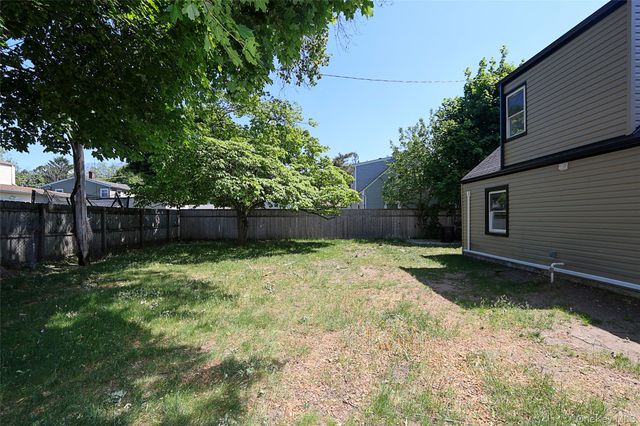 12 Garland, Westbury, NY 11590