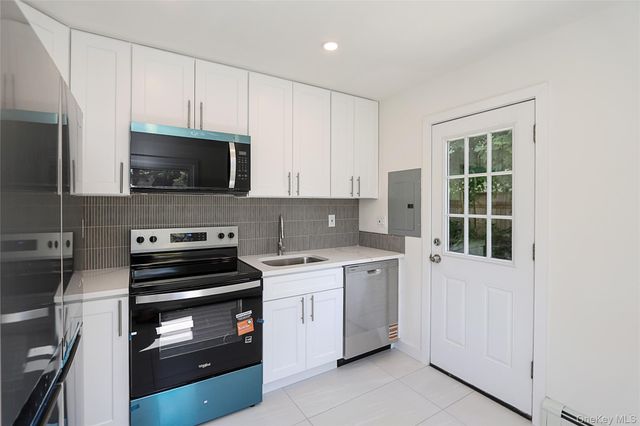 12 Garland, Westbury, NY 11590