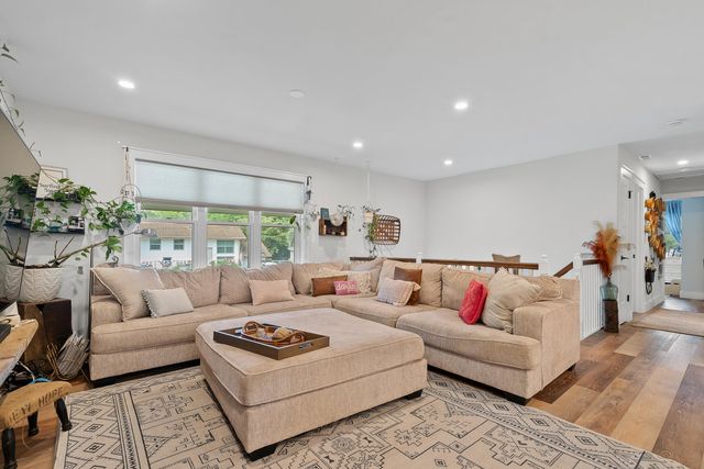 1470 Woodview Lane, Charleston, SC 29412