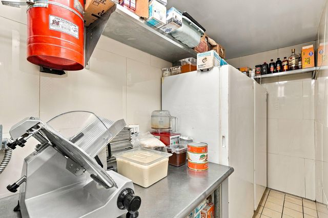 1576 E OAKLAND PARK Boulevard, Oakland Park, FL 33334