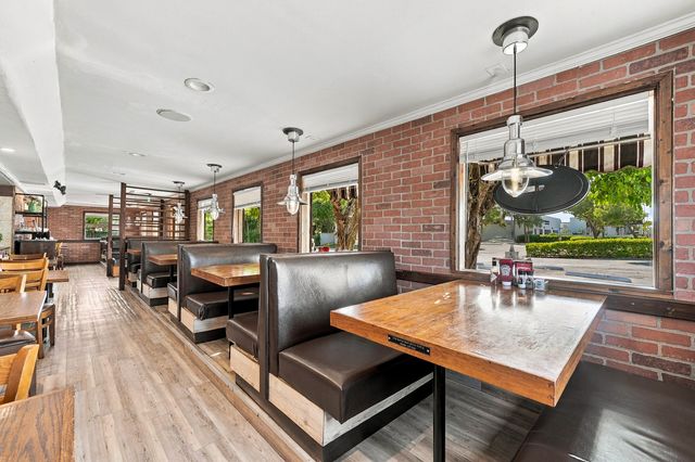 1576 E OAKLAND PARK Boulevard, Oakland Park, FL 33334