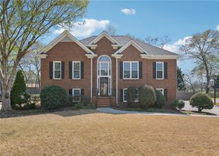 26 Hampton Lane, Cartersville, GA 30120