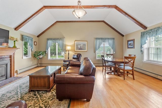 170 Jamestown Rd, Leominster, MA 01453