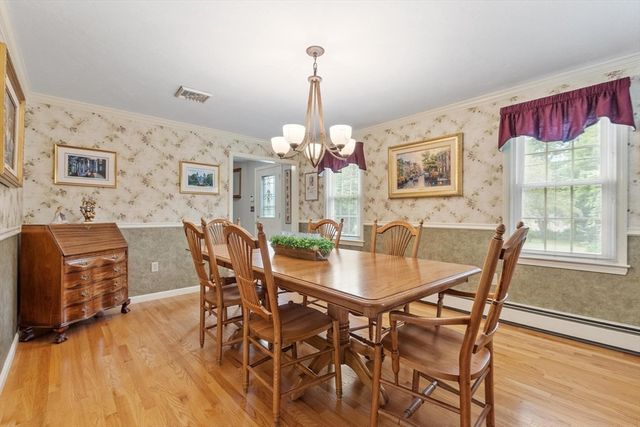 170 Jamestown Rd, Leominster, MA 01453