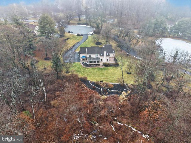 1533 GLENMONT LN, West Chester, PA 19380