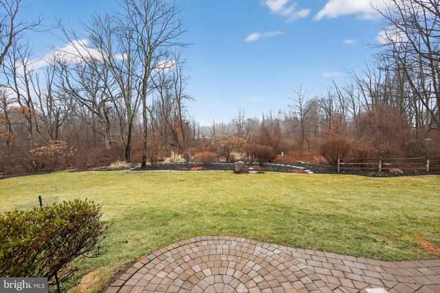 1533 GLENMONT LN, West Chester, PA 19380