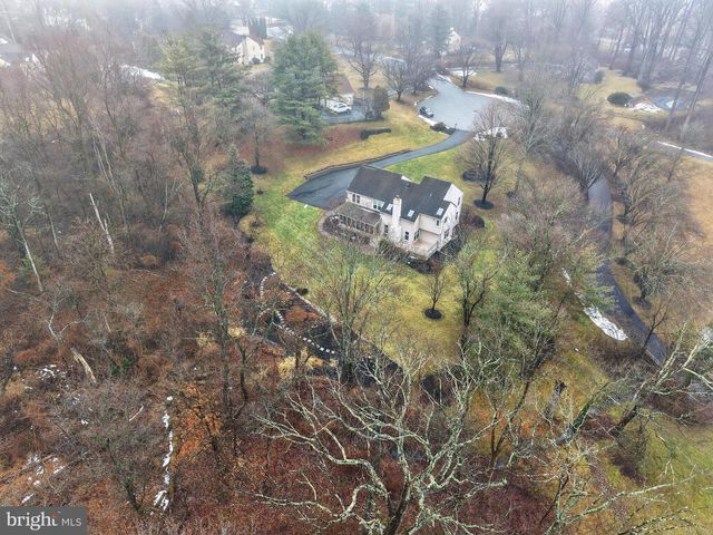 1533 GLENMONT LN, West Chester, PA 19380