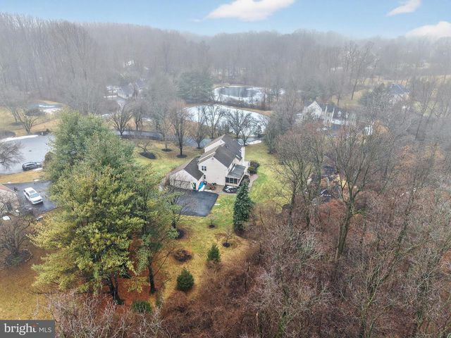 1533 GLENMONT LN, West Chester, PA 19380