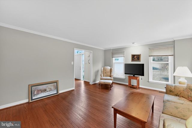 1533 GLENMONT LN, West Chester, PA 19380