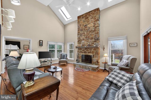 1533 GLENMONT LN, West Chester, PA 19380