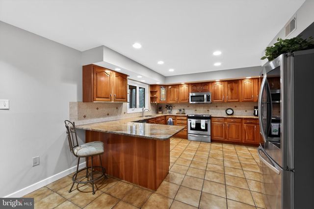 1533 GLENMONT LN, West Chester, PA 19380