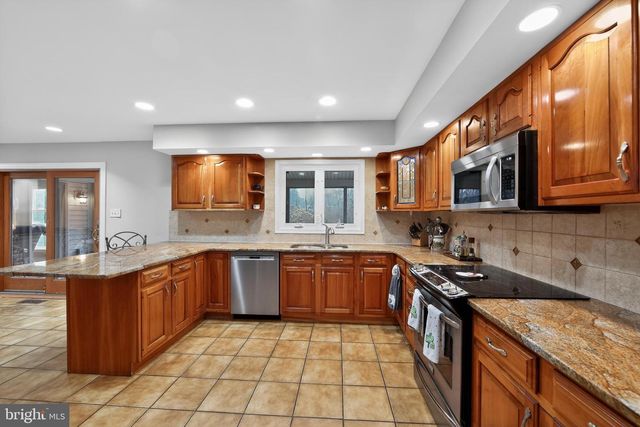 1533 GLENMONT LN, West Chester, PA 19380