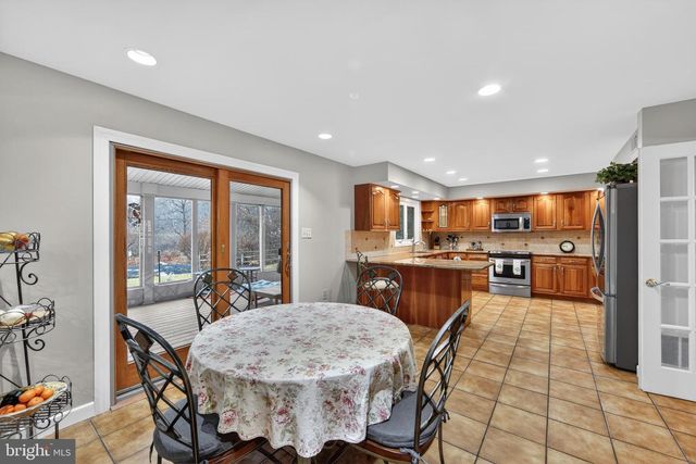 1533 GLENMONT LN, West Chester, PA 19380