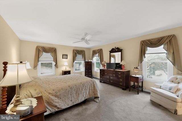 1533 GLENMONT LN, West Chester, PA 19380