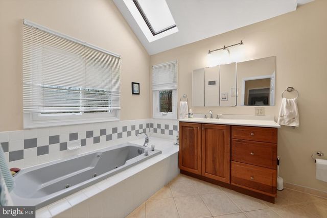 1533 GLENMONT LN, West Chester, PA 19380