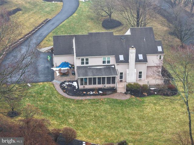 1533 GLENMONT LN, West Chester, PA 19380