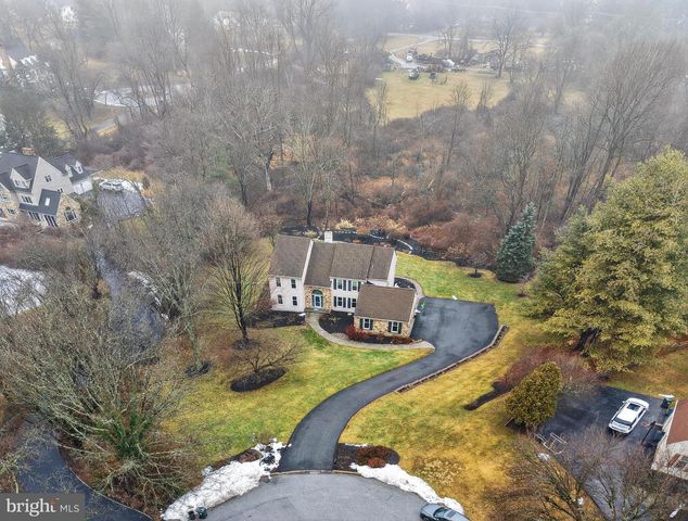 1533 GLENMONT LN, West Chester, PA 19380