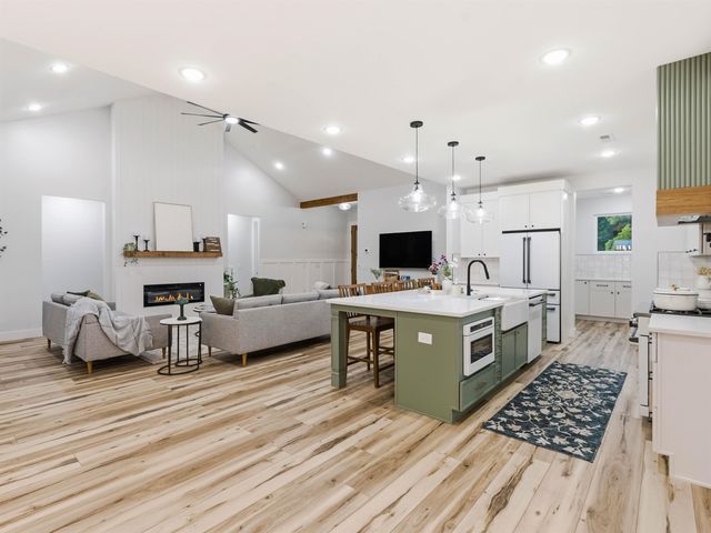 1090 Hickory Hollow Road, Inman, SC 29349