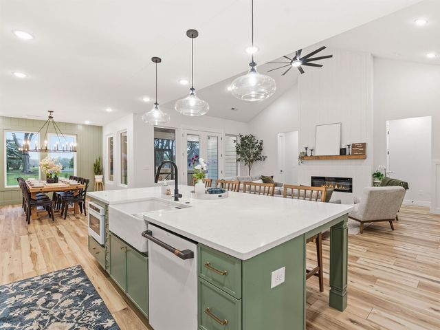 1090 Hickory Hollow Road, Inman, SC 29349