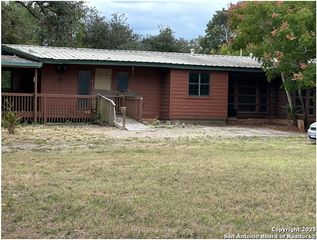 306 S Hall, Beeville, TX 78102