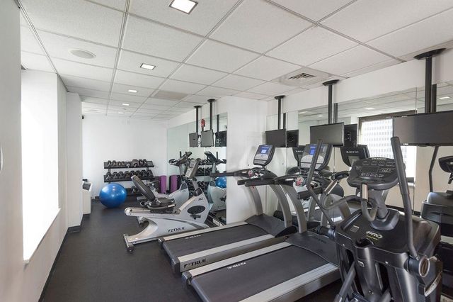 100 W 39th St Apt 38E, New York City, NY 10018