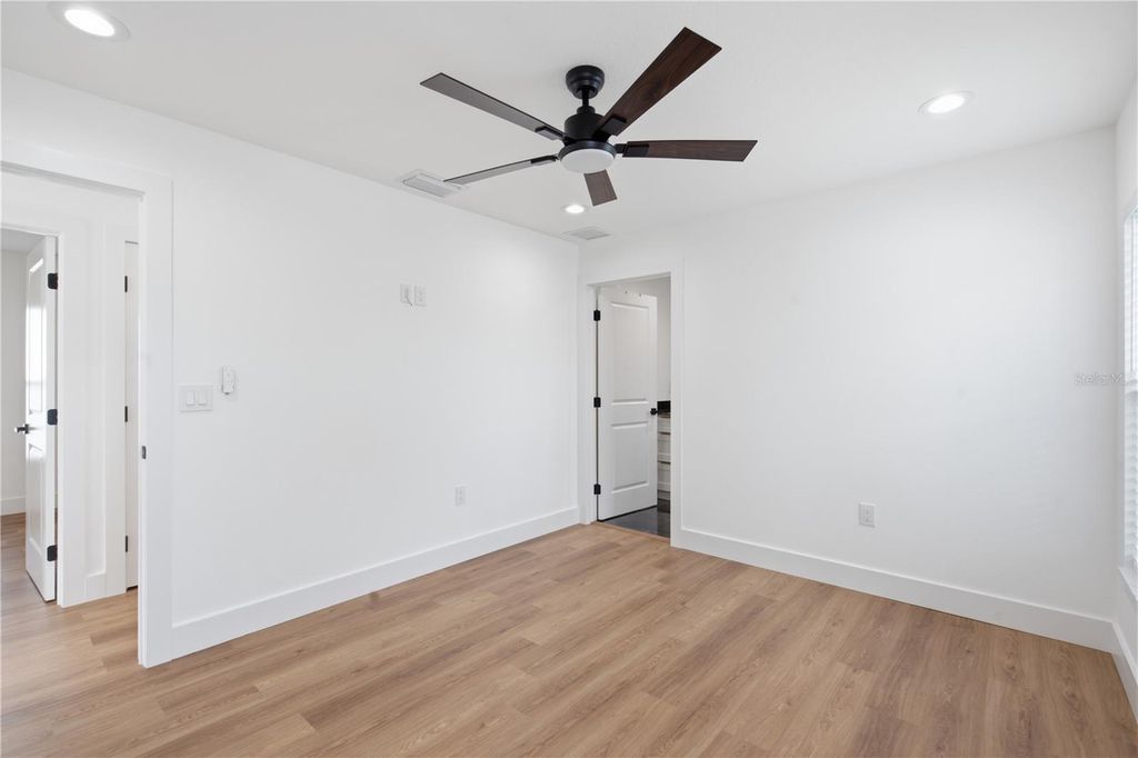 Image 25 of property listing at 5502 N HABANA AVENUE, Tampa, FL 33614