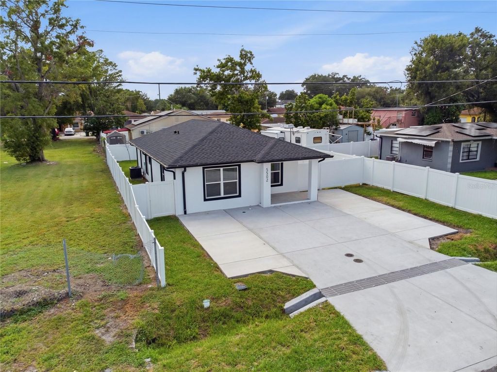 Image 4 of property listing at 5502 N HABANA AVENUE, Tampa, FL 33614