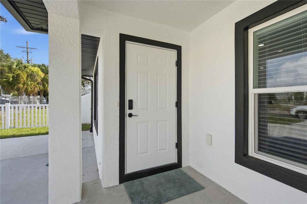 Image 7 of property listing at 5502 N HABANA AVENUE, Tampa, FL 33614