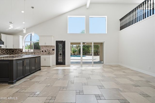 1331 W BECK Lane, Phoenix, AZ 85023