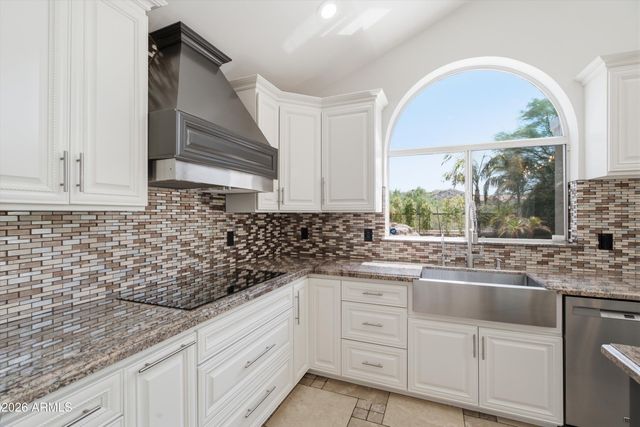 1331 W BECK Lane, Phoenix, AZ 85023