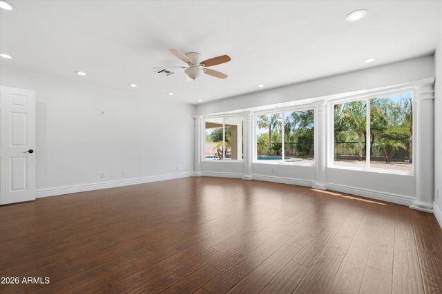 1331 W BECK Lane, Phoenix, AZ 85023