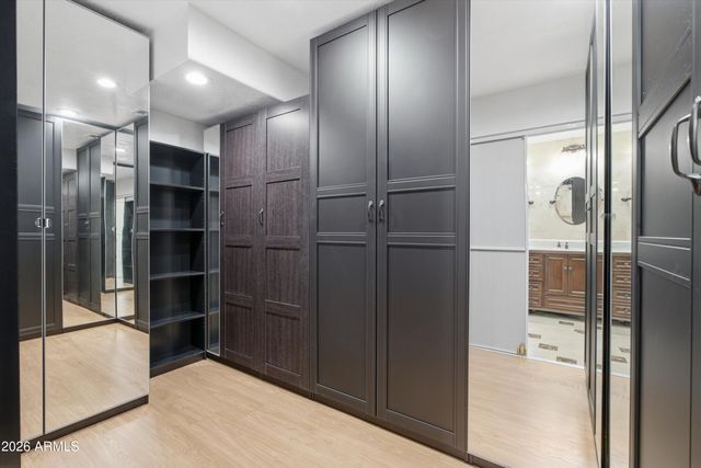 1331 W BECK Lane, Phoenix, AZ 85023