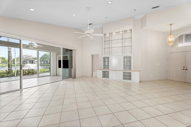 6938 Briarlake Circle, West Palm Beach, FL 33418