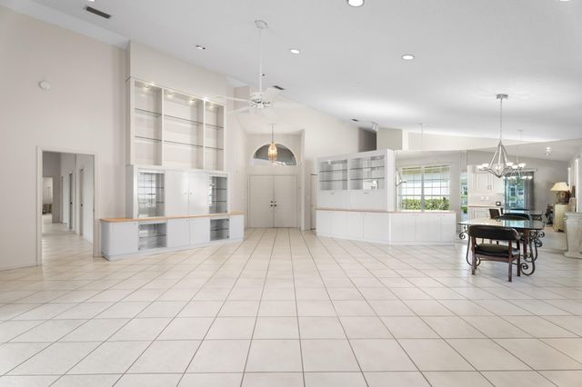 6938 Briarlake Circle, West Palm Beach, FL 33418