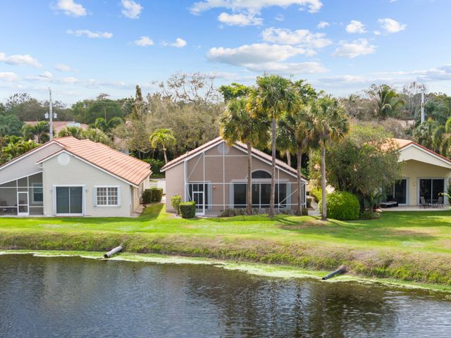 6938 Briarlake Circle, West Palm Beach, FL 33418