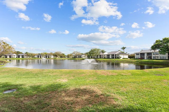 6938 Briarlake Circle, West Palm Beach, FL 33418