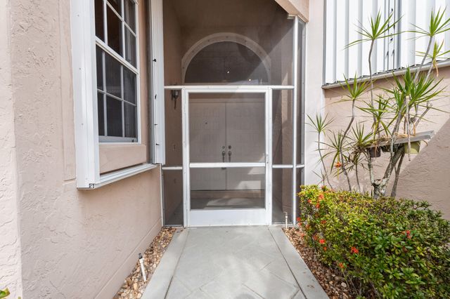 6938 Briarlake Circle, West Palm Beach, FL 33418