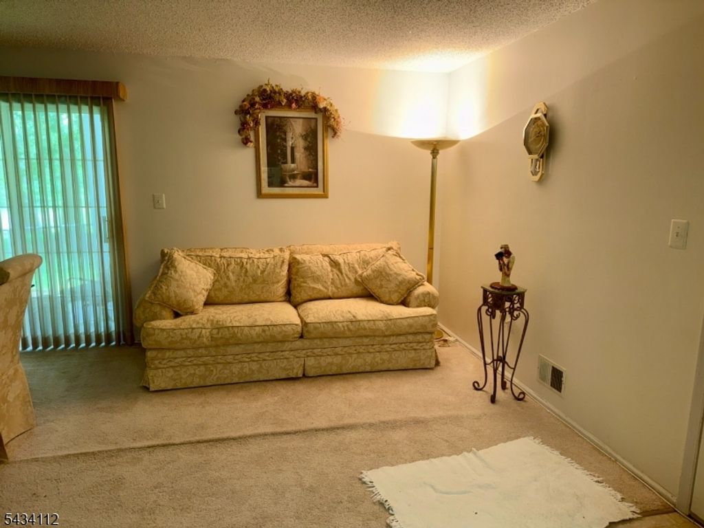 75 Amethyst Way, Franklin Twp., NJ 08823 — photo 3