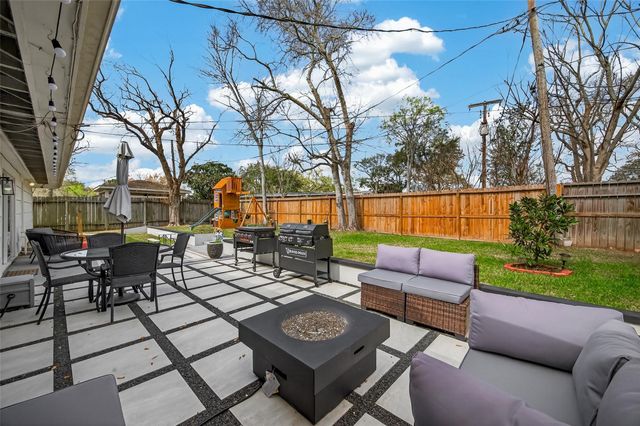 11322 Gaymoor Drive, Houston, TX 77035