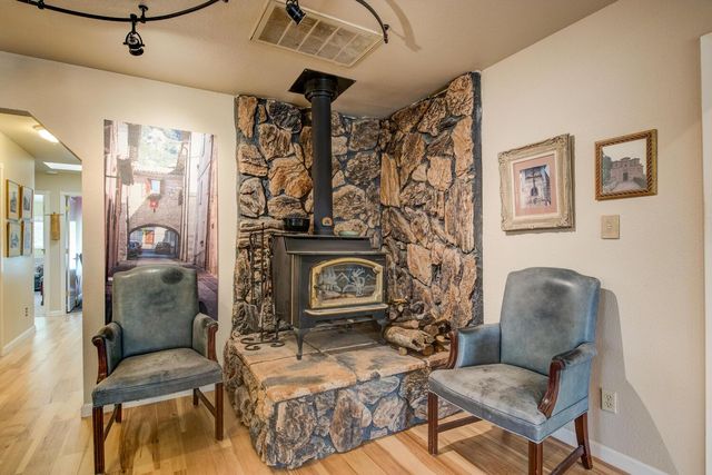 8698 Mountain Meadow Dr, Mountain Ranch, CA 95246