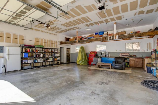 8698 Mountain Meadow Dr, Mountain Ranch, CA 95246