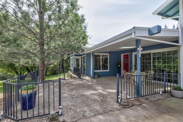 8698 Mountain Meadow Dr, Mountain Ranch, CA 95246