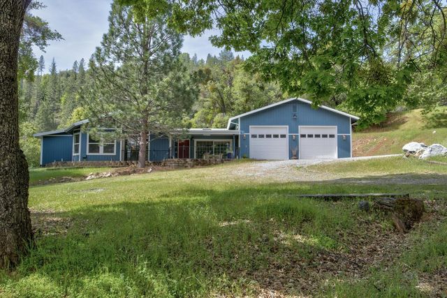 8698 Mountain Meadow Dr, Mountain Ranch, CA 95246