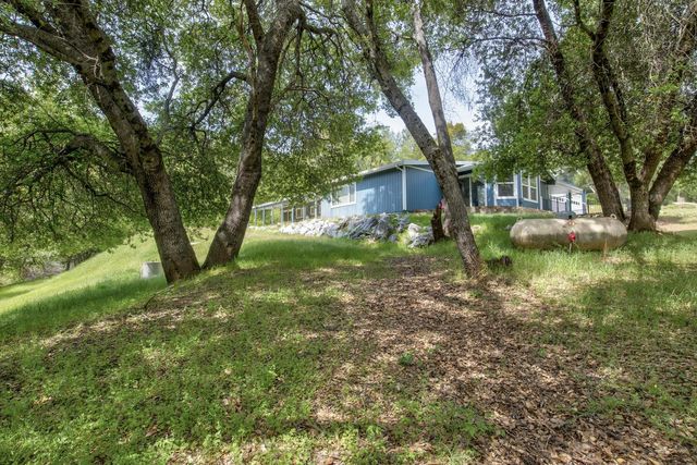 8698 Mountain Meadow Dr, Mountain Ranch, CA 95246