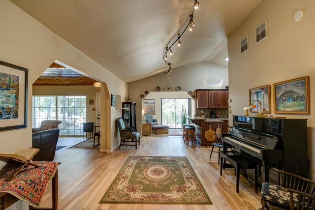 8698 Mountain Meadow Dr, Mountain Ranch, CA 95246