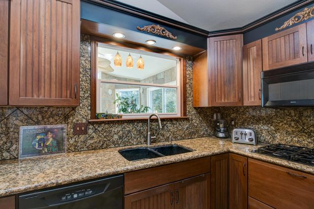 8698 Mountain Meadow Dr, Mountain Ranch, CA 95246